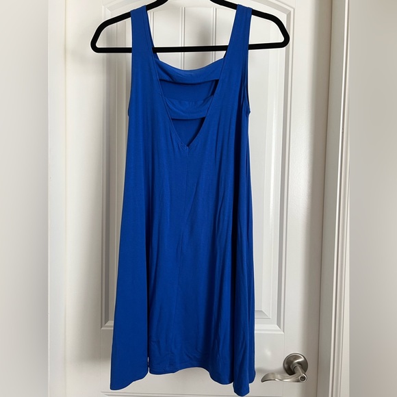 Garage Dress - Picture 2 of 2